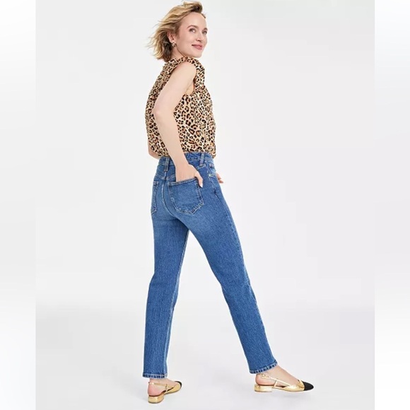 On 34th Straight High Rise Leg Jean - Picture 2 of 10